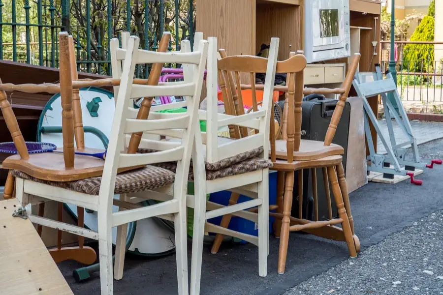 How Furniture Removal Services Handle Heavy Items Eagle Point, OR How Furniture Removal Services Handle Heavy Items Eagle Point, OR