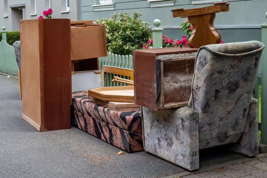 Reliable Furniture Removal Eagle Point, OR Reliable Furniture Removal Eagle Point, OR